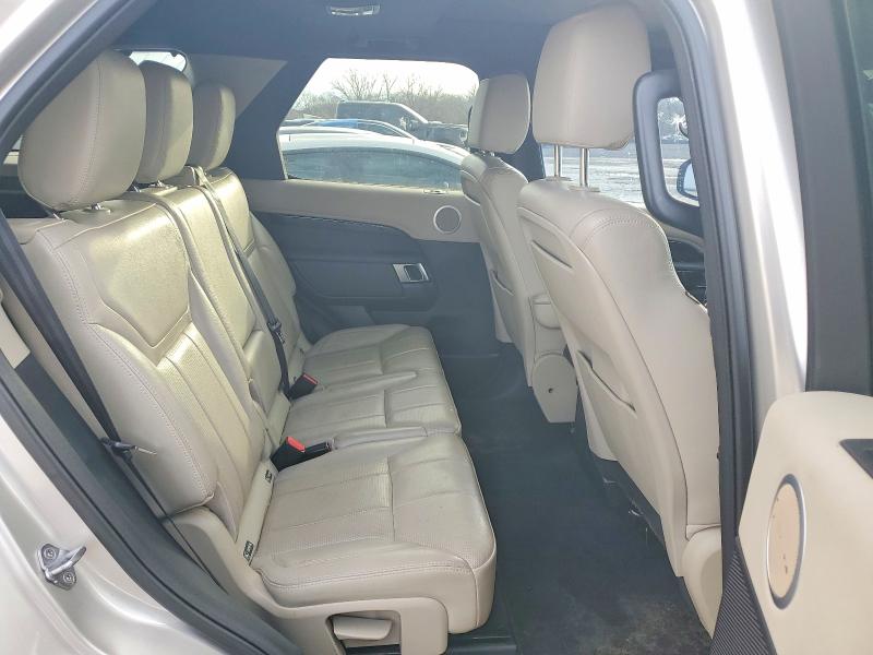 Продажа на аукционе авто 2017 Land Rover Discovery, vin: SALRGBBVXHA037322, номер лота: 77735595