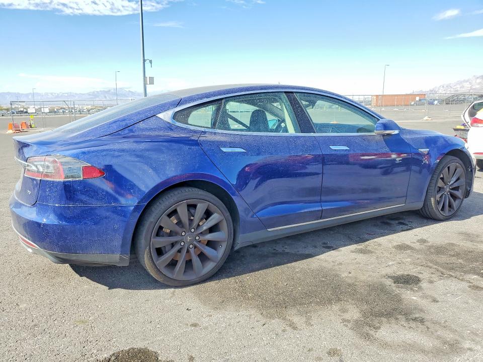 Продажа на аукционе авто 2016 Tesla Model S, vin: 5YJSA1E17GF131726, номер лота: 77596055