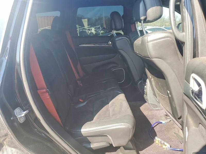 86527835 :رقم المزاد ، 1C4RJFDJ4JC276806 vin ، 2018 Jeep Grand Cher مزاد بيع