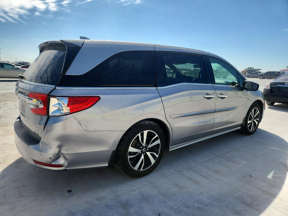 Продажа на аукционе авто 2018 Honda Odyssey, vin: 5FNRL6H99JB015717, номер лота: 79522415