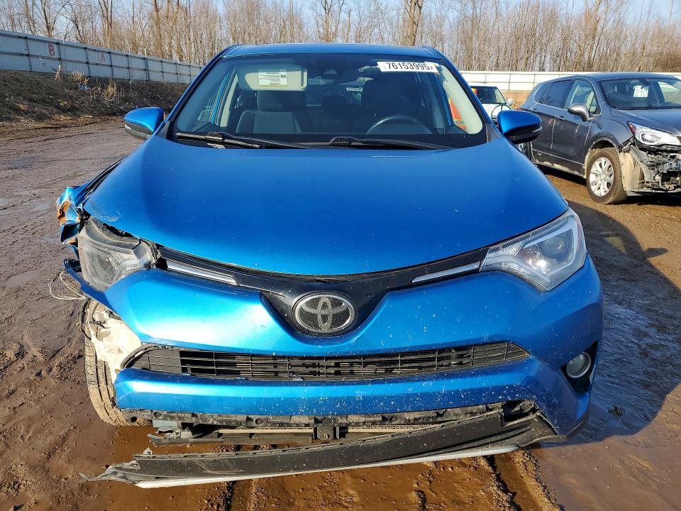 2018 Toyota Rav4 მანქანა იყიდება აუქციონზე, vin: 2T3RFREV3JW797968, აუქციონის ნომერი: 76153995