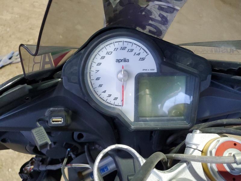 73636335 :رقم المزاد ، ZD4TYU009GS000014 vin ، 2016 Aprilia Tuono V4 1 مزاد بيع