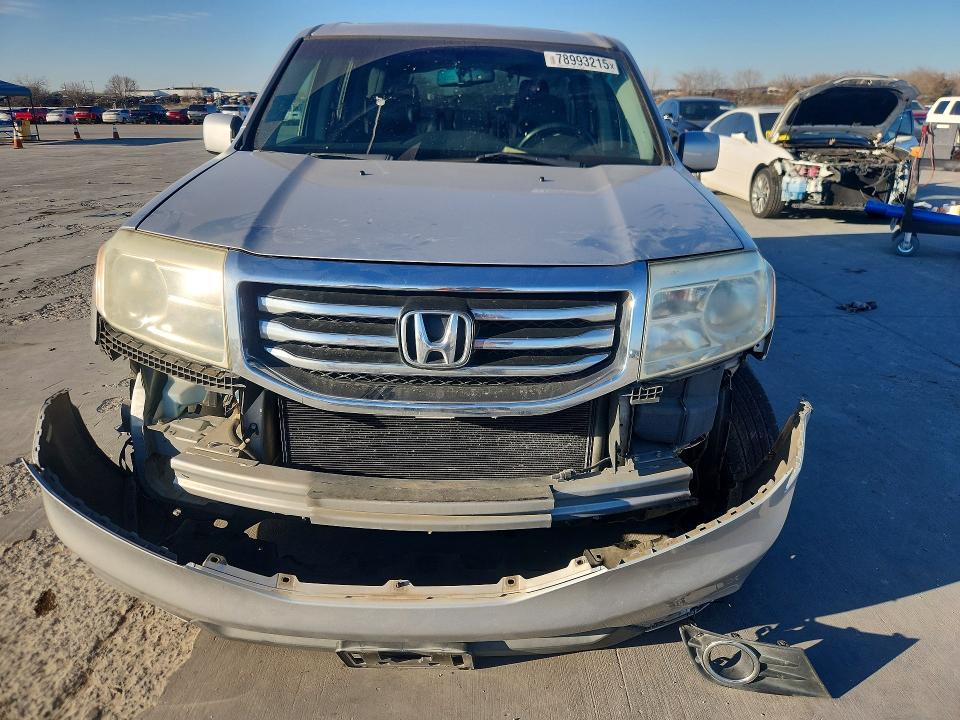 78993215 :رقم المزاد ، 5FNYF3H57FB023076 vin ، 2015 Honda Pilot مزاد بيع