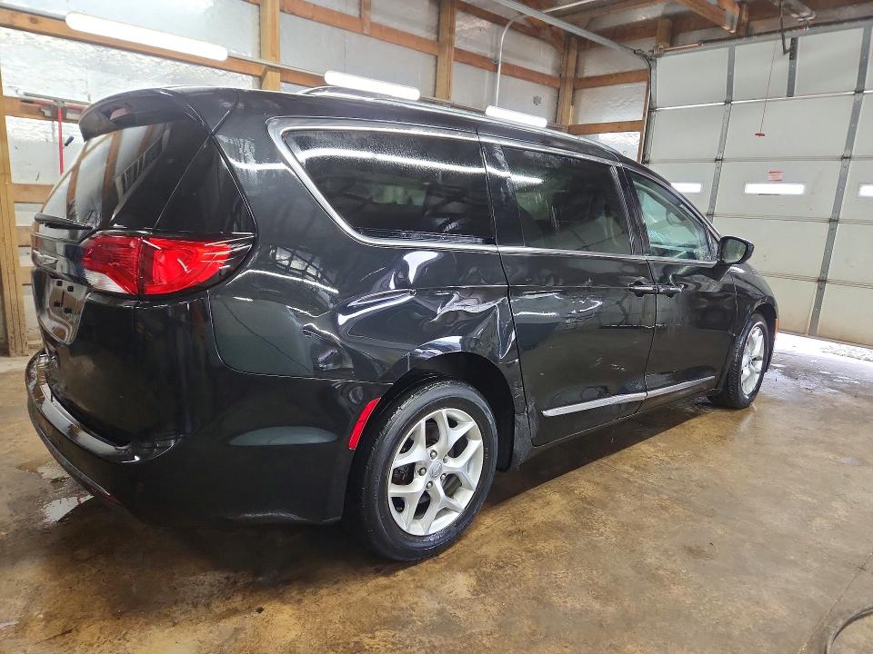 77891475 :رقم المزاد ، 2C4RC1EG2JR186335 vin ، 2018 Chrysler Pacifica مزاد بيع