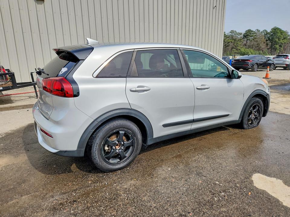 2017 Kia Niro მანქანა იყიდება აუქციონზე, vin: KNDCB3LC7H5040007, აუქციონის ნომერი: 78812935