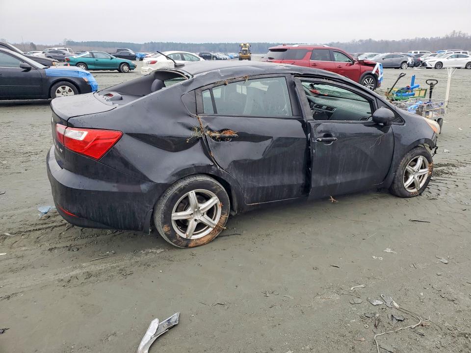 76002195 :رقم المزاد ، KNADM4A39H6011235 vin ، 2017 Kia Rio مزاد بيع