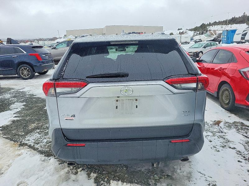 Продажа на аукционе авто 2022 Toyota Rav4, vin: 2T3R1RFV1NW250149, номер лота: 76598485