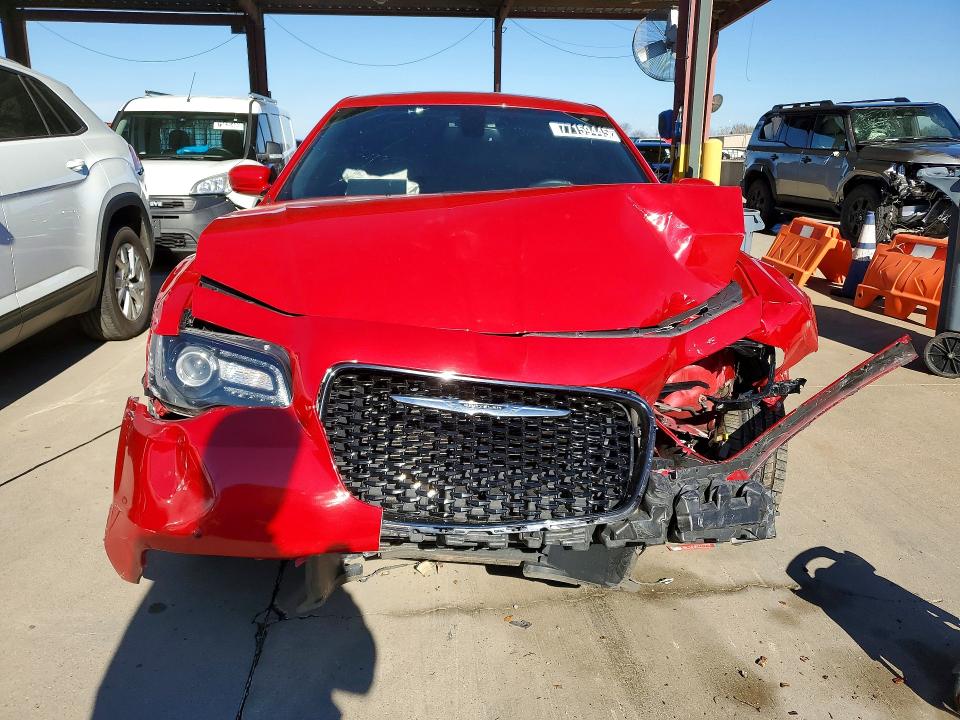 77159445 :رقم المزاد ، 2C3CCAGG7GH157256 vin ، 2016 Chrysler 300 مزاد بيع
