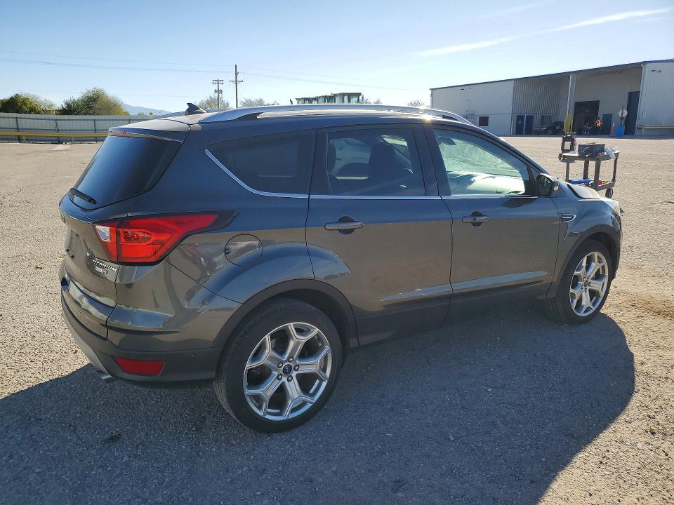 Auction sale of the 2019 Ford Escape, vin: 1FMCU9J93KUC29654, lot number: 76254105