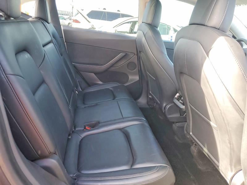2021 Tesla Model Y მანქანა იყიდება აუქციონზე, vin: 5YJYGAED2MF135925, აუქციონის ნომერი: 78679705