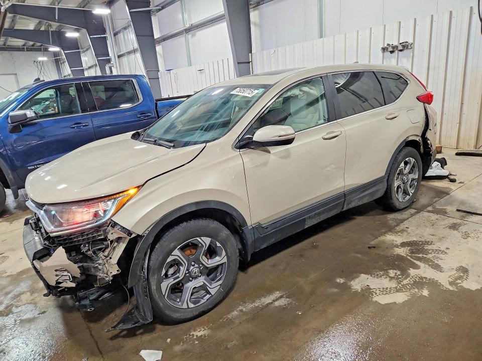 75050715 :رقم المزاد ، 2HKRW2H59JH679420 vin ، 2018 Honda Cr-v مزاد بيع
