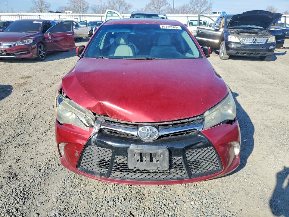 2015 Toyota Camry მანქანა იყიდება აუქციონზე, vin: 4T1BF1FK1FU899051, აუქციონის ნომერი: 75740645