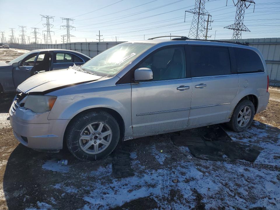 75814185 :رقم المزاد ، 2A4RR5D14AR368857 vin ، 2010 Chrysler Town & Country مزاد بيع