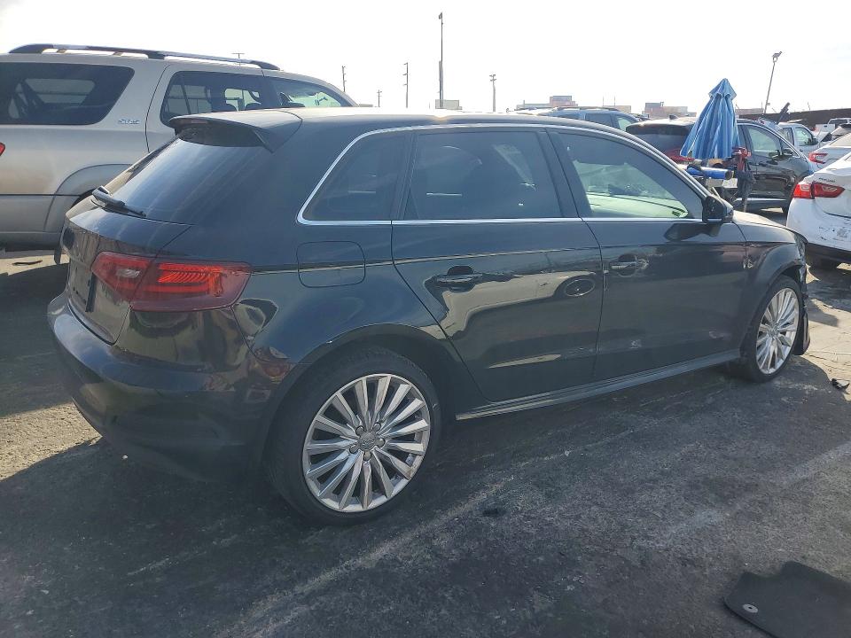 Aukcja sprzedaży 2016 Audi A3, vin: WAUTPBFF7GA105605, numer aukcji: 78338115