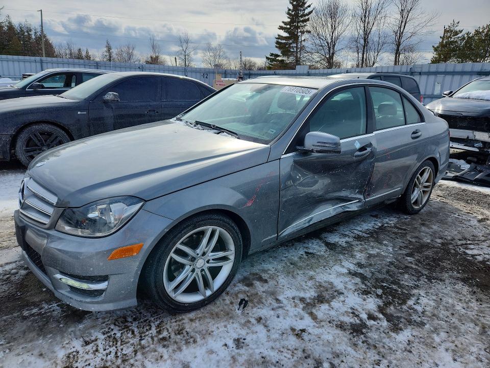 2012 Mercedes-benz C მანქანა იყიდება აუქციონზე, vin: WDDGF8FB8CA688743, აუქციონის ნომერი: 76910505