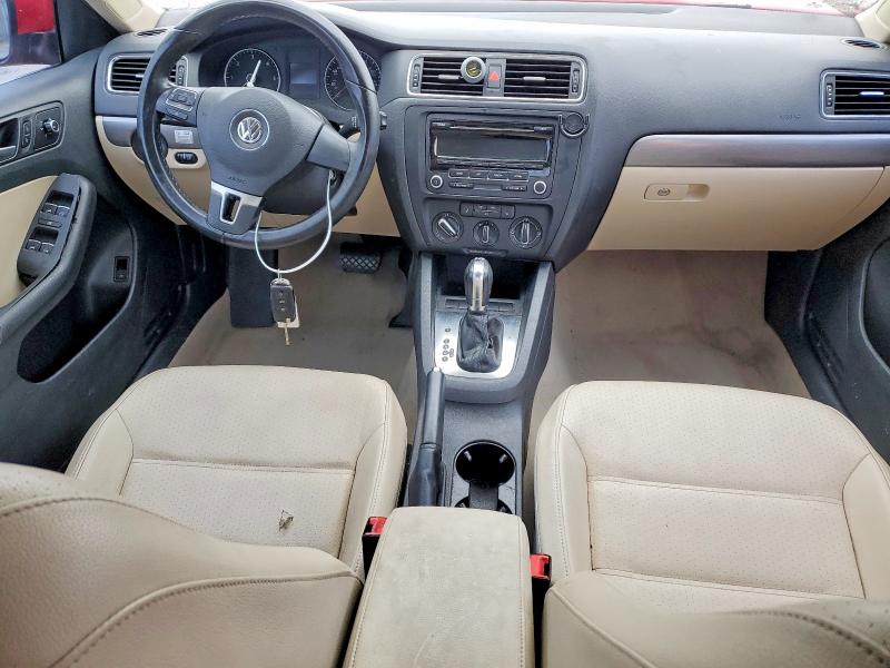 76203315 :رقم المزاد ، 3VWLL7AJ3DM421442 vin ، 2013 Volkswagen Jetta مزاد بيع