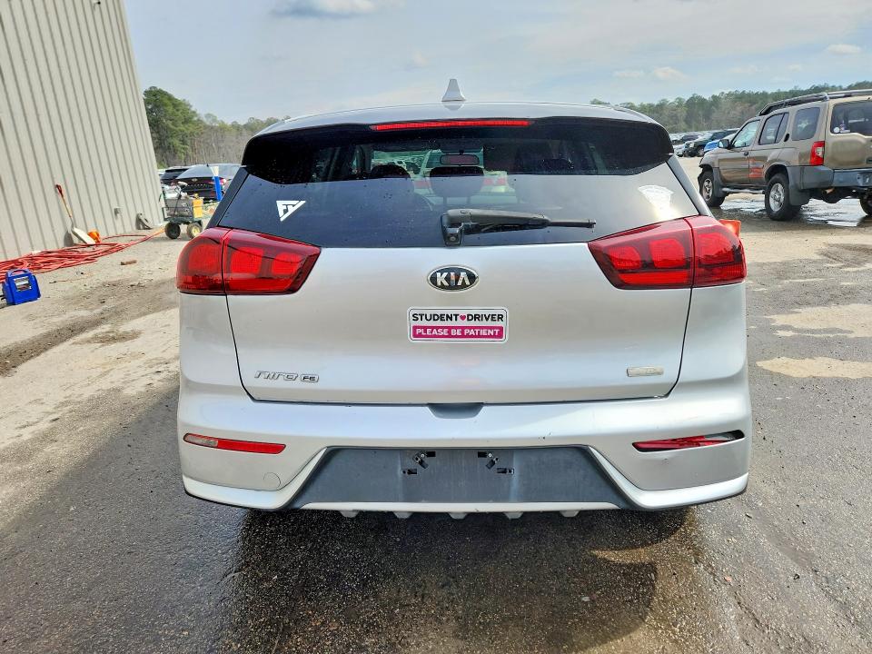 2017 Kia Niro მანქანა იყიდება აუქციონზე, vin: KNDCB3LC7H5040007, აუქციონის ნომერი: 78812935
