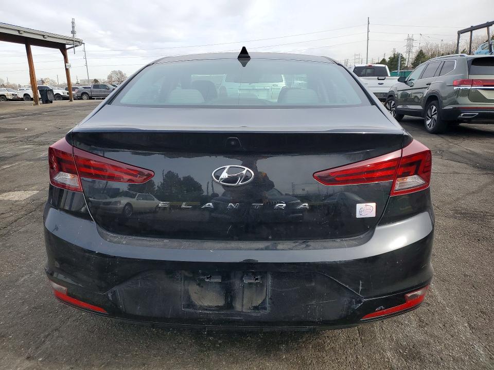 77589605 :رقم المزاد ، 5NPD84LF1LH604455 vin ، 2020 Hyundai Elantra مزاد بيع