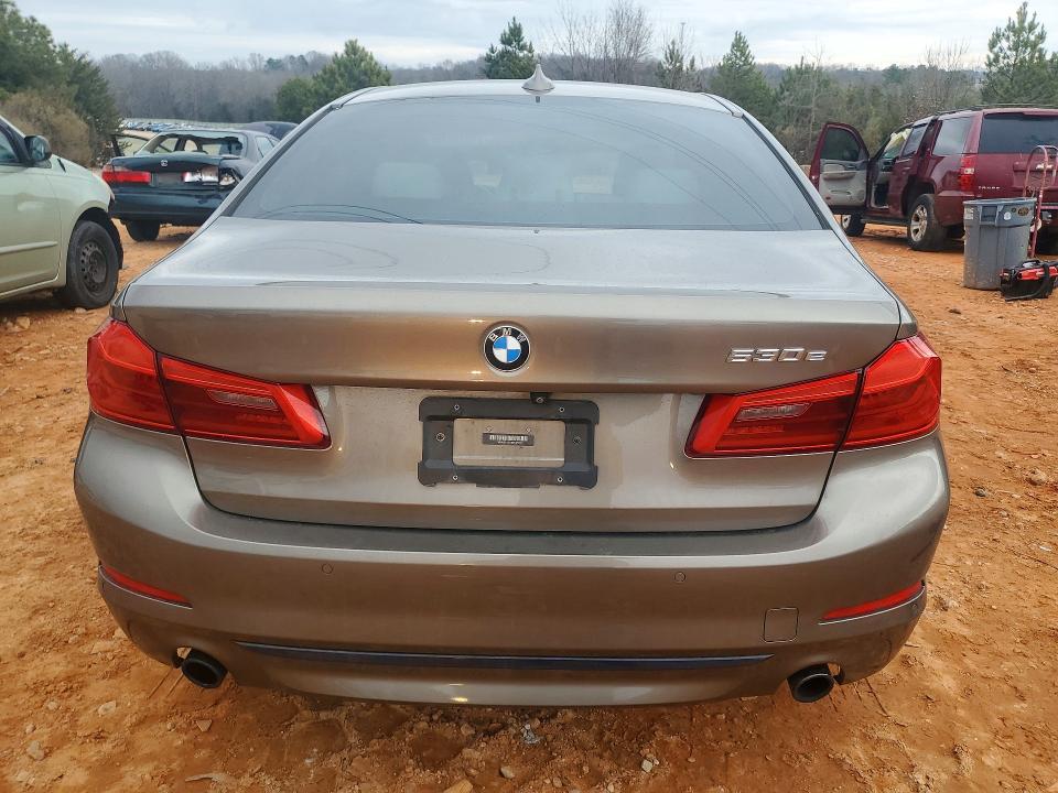 77075645 :رقم المزاد ، WBAJB1C58JB374757 vin ، 2018 Bmw 530xe مزاد بيع