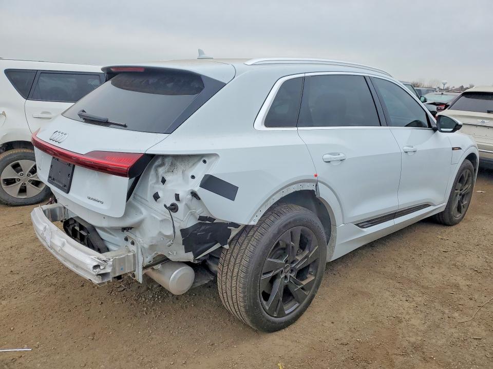 Aukcja sprzedaży 2022 Audi E-tron, vin: WA1LAAGE6NB014153, numer aukcji: 78162025
