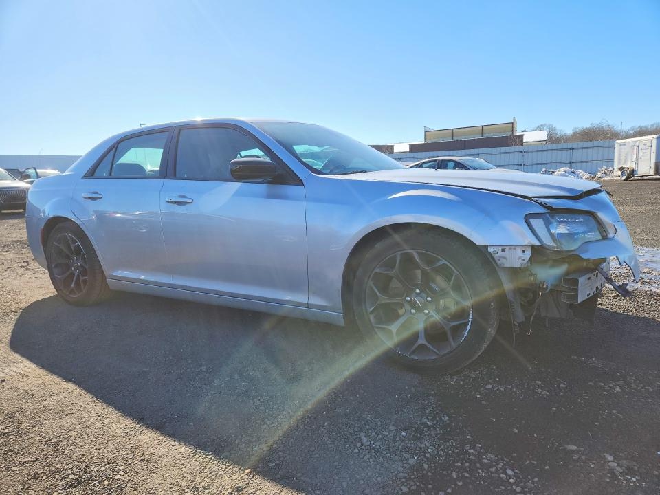 76018535 :رقم المزاد ، 2C3CCAAG2KH711059 vin ، 2019 Chrysler 300 مزاد بيع