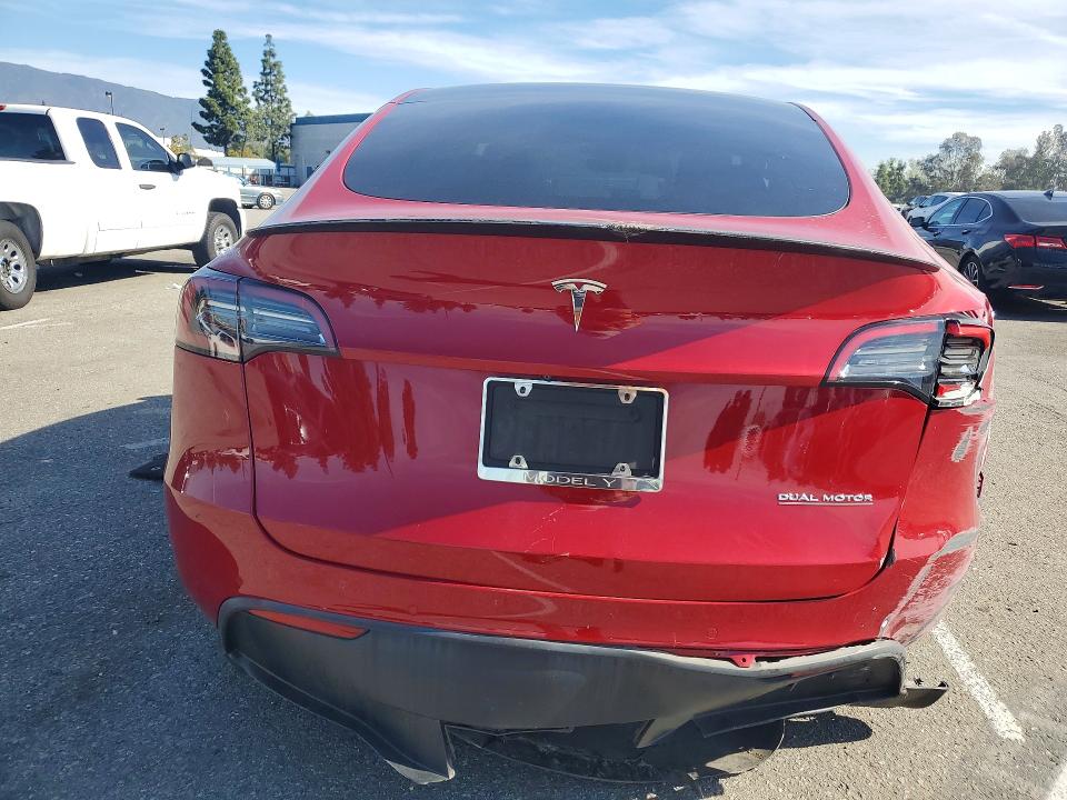 78633755 :رقم المزاد ، 7SAYGDEFXNF406866 vin ، 2022 Tesla Model Y مزاد بيع