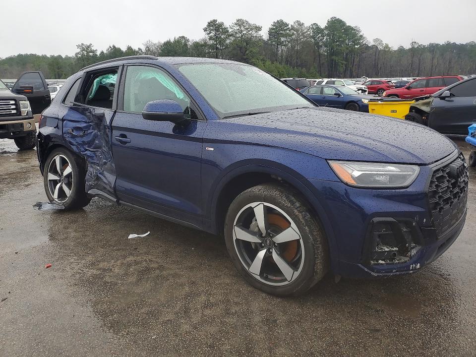77969805 :رقم المزاد ، WA1EAAFY5N2032728 vin ، 2022 Audi Q5 مزاد بيع