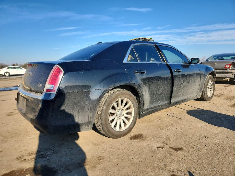 Продажа на аукционе авто 2013 Chrysler 300, vin: 2C3CCAAGXDH627042, номер лота: 76929265
