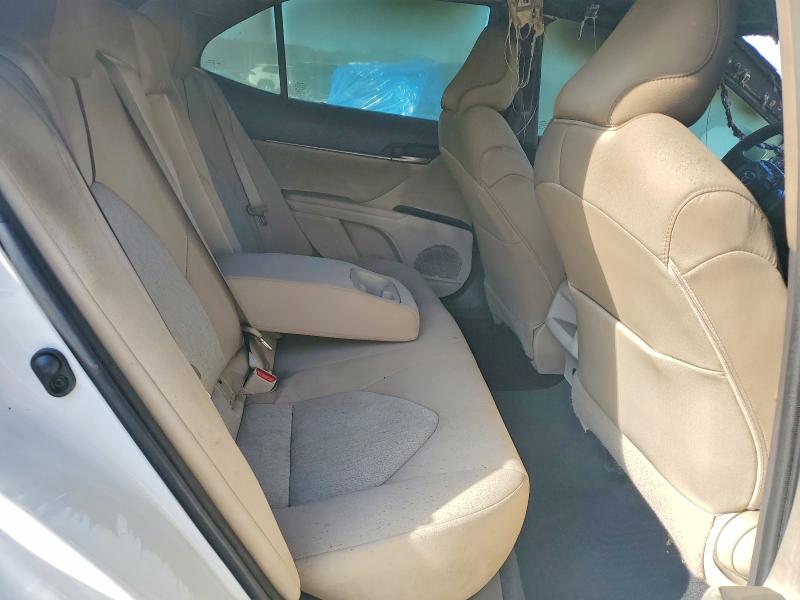78331415 :رقم المزاد ، 4T1B11HK1KU822430 vin ، 2019 Toyota Camry مزاد بيع