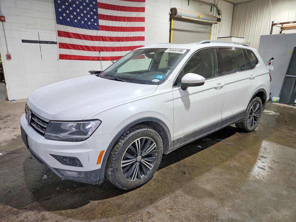 Продажа на аукционе авто 2018 Volkswagen Tiguan, vin: 3VV2B7AX6JM205491, номер лота: 76444195