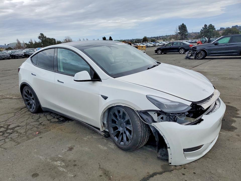 77735985 :رقم المزاد ، 7SAYGDED0SF276431 vin ، 2025 Tesla Model Y مزاد بيع