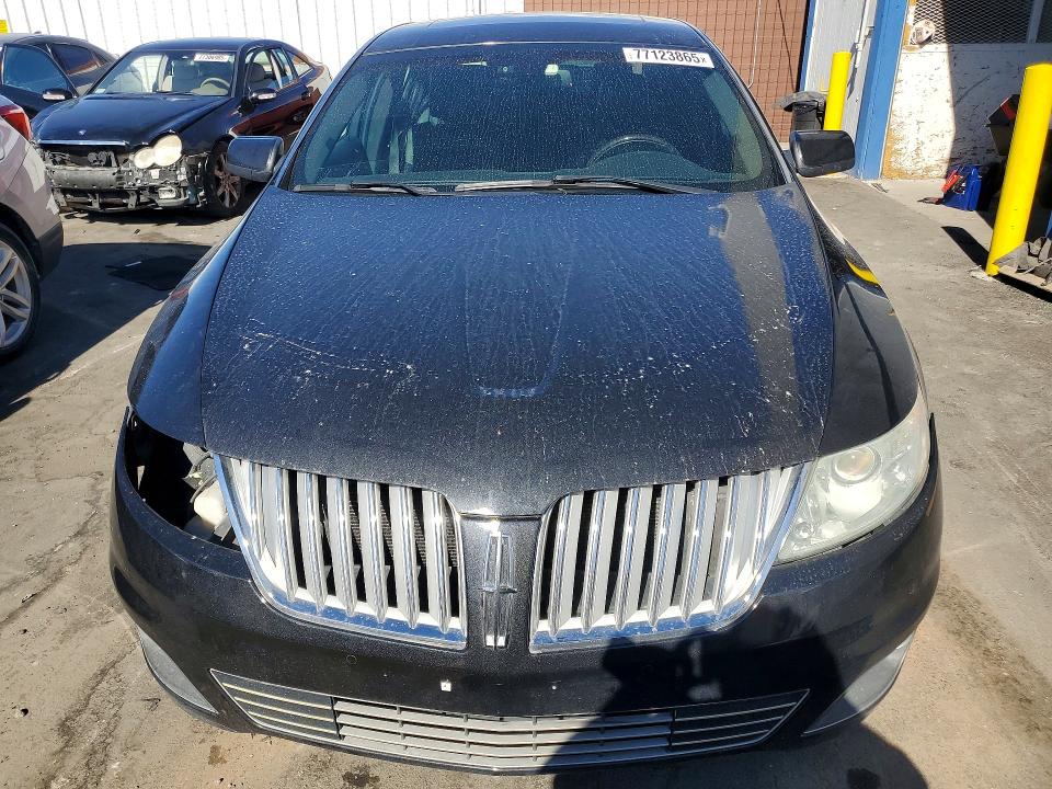 77123865 :رقم المزاد ، 1LNHL9FT2BG607412 vin ، 2011 Lincoln Mks مزاد بيع