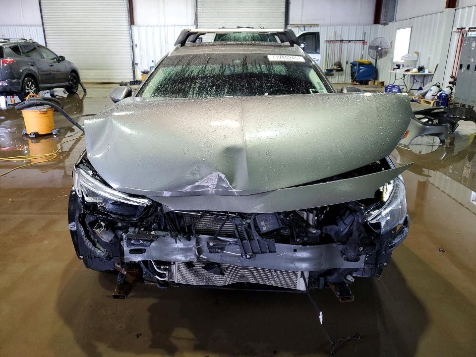 77280245 :رقم المزاد ، W04GV8SX3J1106103 vin ، 2018 Buick Regal Tourx مزاد بيع
