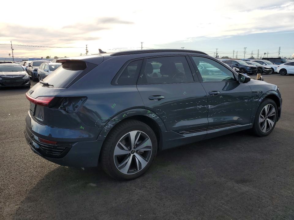 Aukcja sprzedaży 2024 Audi Q8 E-tron, vin: WA14AAGE2RB014502, numer aukcji: 77408375