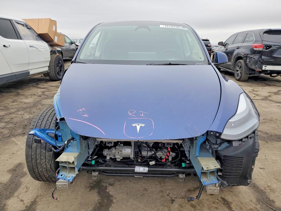 Продаж на аукціоні авто 2024 Tesla Model Y, vin: 7SAYGAEE2RF121977, номер лоту: 76789385