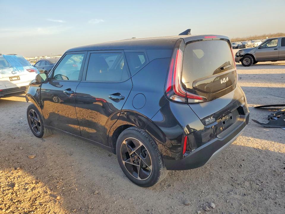 Продажа на аукционе авто 2023 Kia Soul, vin: KNDJ33AU1P7872686, номер лота: 78077665
