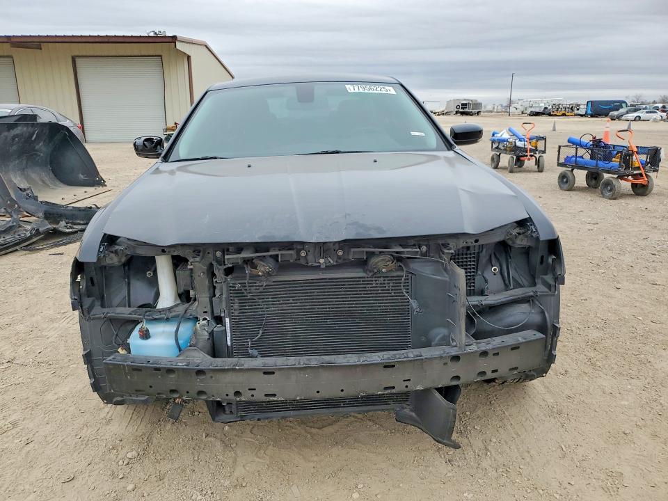 2021 Chrysler 300 მანქანა იყიდება აუქციონზე, vin: 2C3CCAAG7MH622557, აუქციონის ნომერი: 77956225