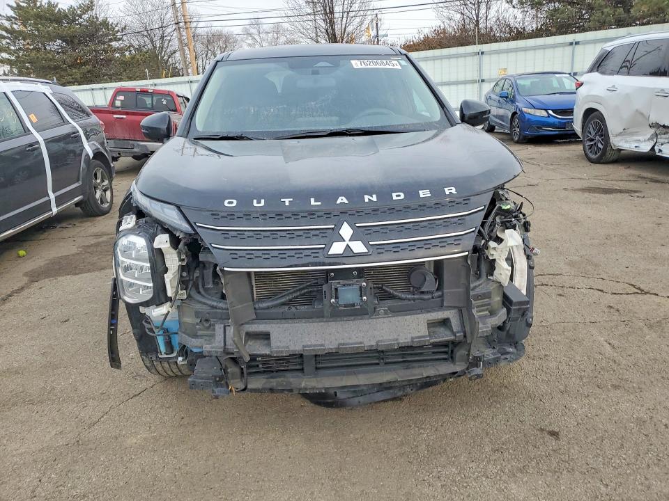 Продаж на аукціоні авто 2024 Mitsubishi Outlander, vin: JA4J4UA86RZ008255, номер лоту: 76206845