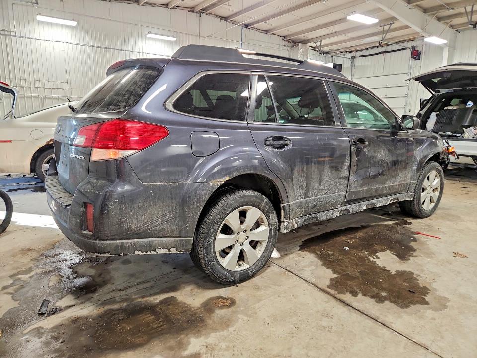 76209215 :رقم المزاد ، 4S4BRCCC2B3365461 vin ، 2011 Subaru Outback 2. مزاد بيع