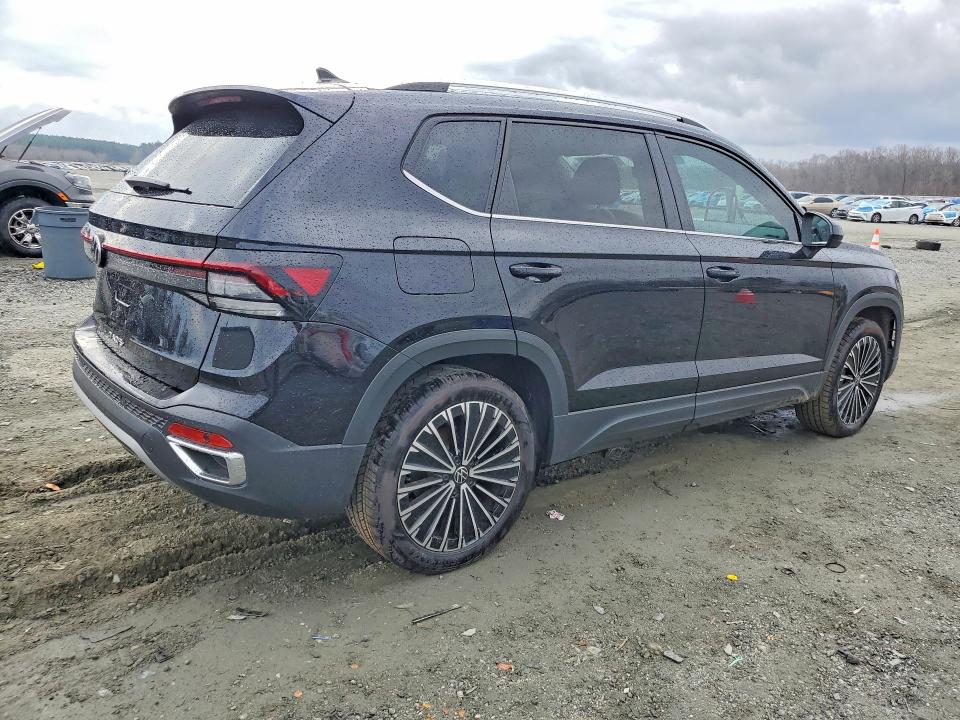 78077555 :رقم المزاد ، 3VVEC7B25SM037437 vin ، 2025 Volkswagen Taos مزاد بيع