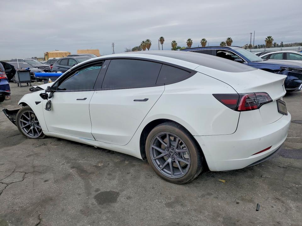 77218085 :رقم المزاد ، 5YJ3E1EB2NF278177 vin ، 2022 Tesla Model 3 مزاد بيع
