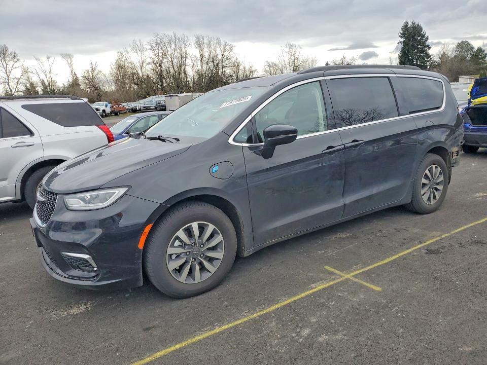 Продажа на аукционе авто 2021 Chrysler Pacifica, vin: 2C4RC1R73MR544184, номер лота: 77473625