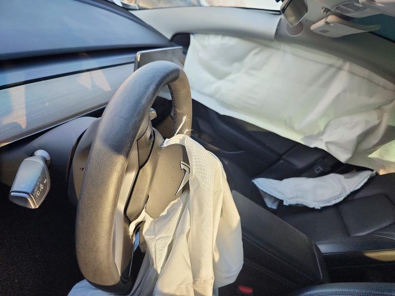 78992355 :رقم المزاد ، 5YJ3E1EA0NF306470 vin ، 2022 Tesla Model 3 مزاد بيع
