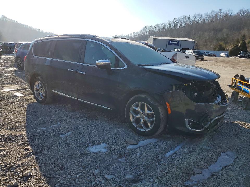 77145715 :رقم المزاد ، 2C4RC1GG8KR588178 vin ، 2019 Chrysler Pacifica مزاد بيع