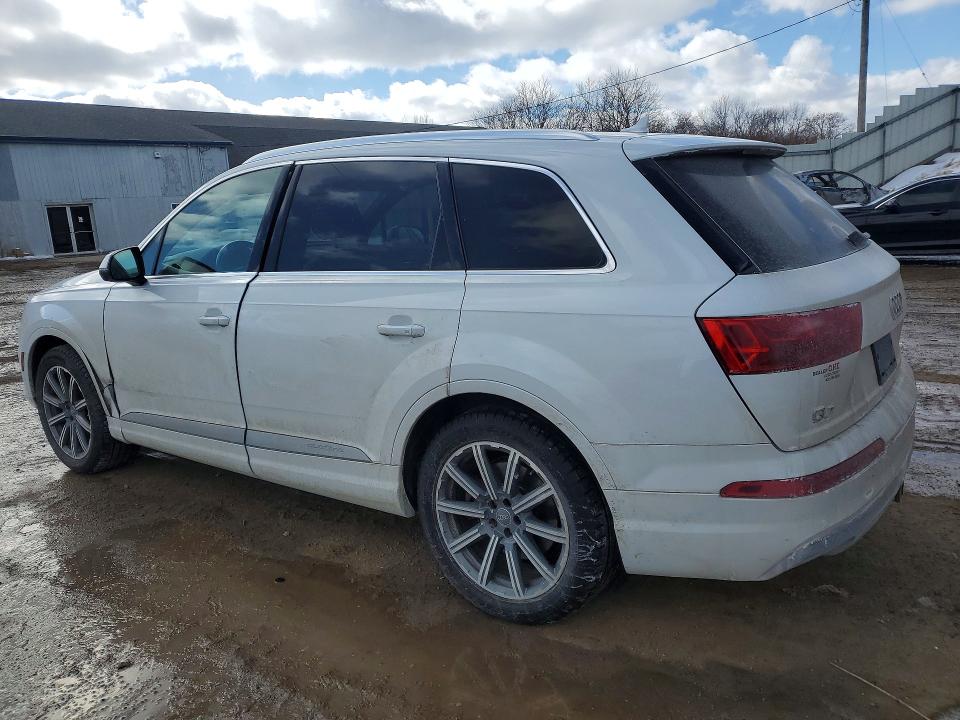 76253025 :رقم المزاد ، WA1LHAF75HD038385 vin ، 2017 Audi Q7 مزاد بيع