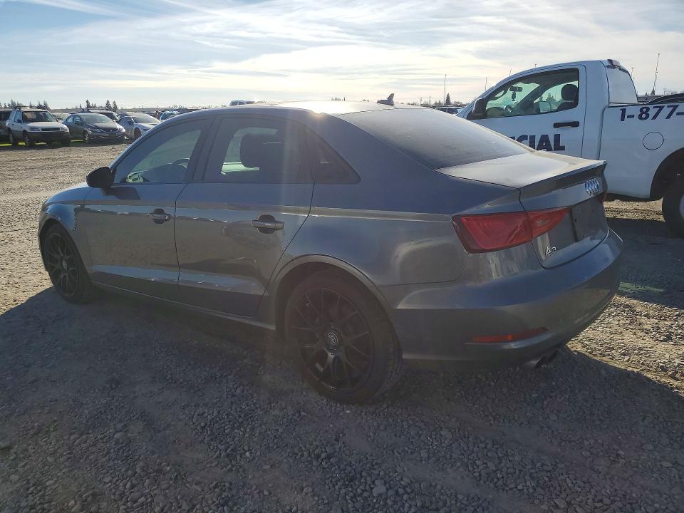 77693165 :رقم المزاد ، WAUACGFF2F1142561 vin ، 2015 Audi A3 مزاد بيع