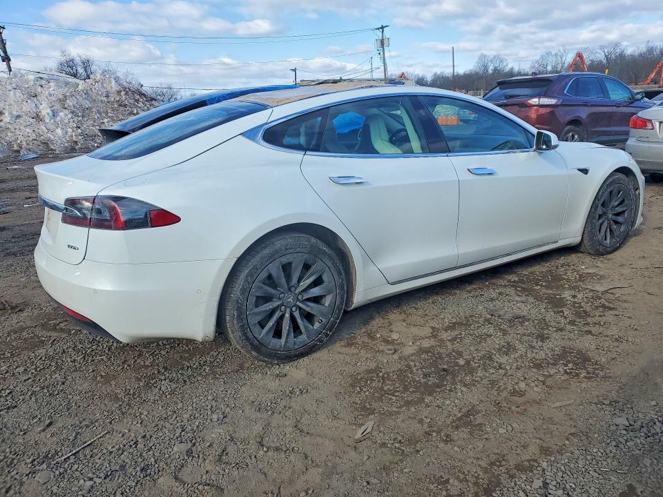 Продаж на аукціоні авто 2018 Tesla Model S, vin: 5YJSA1E21JF284778, номер лоту: 76368185