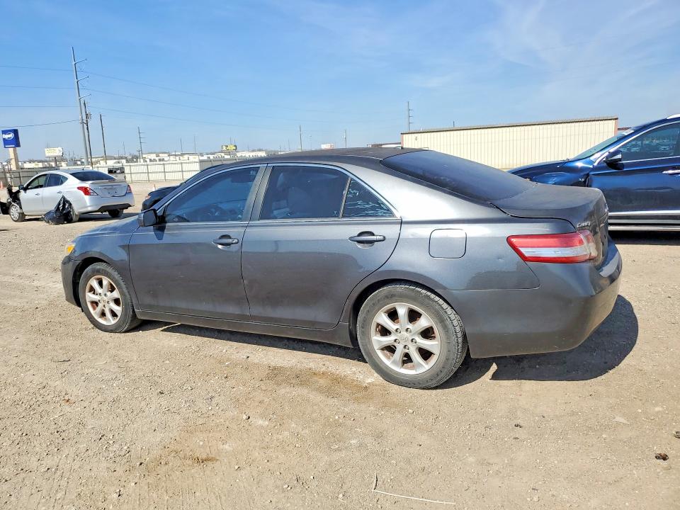 77751545 :رقم المزاد ، 4T1BF3EK6AU102704 vin ، 2010 Toyota Camry مزاد بيع