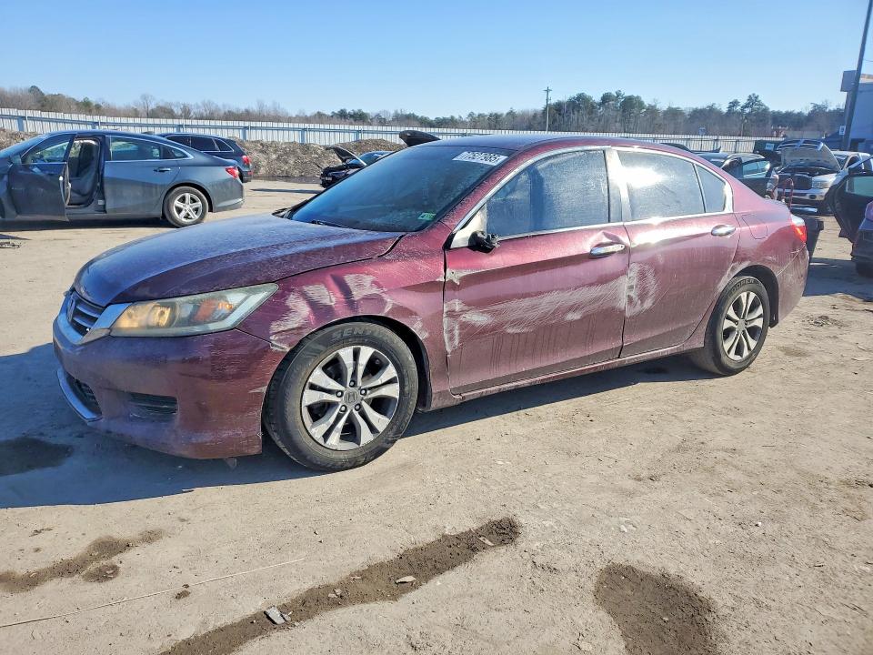 Auction sale of the 2015 Honda Accord, vin: 1HGCR2F3XFA257266, lot number: 77527985