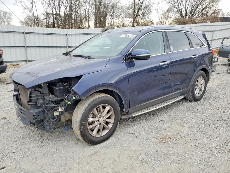 Продажа на аукционе авто 2016 Kia Sorento, vin: 5XYPG4A50GG084868, номер лота: 77095215